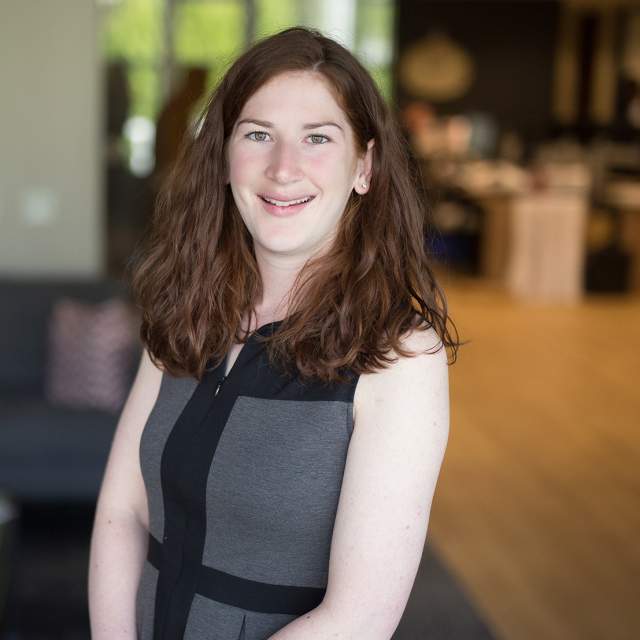 Laura Cullen Huibregtse headshot