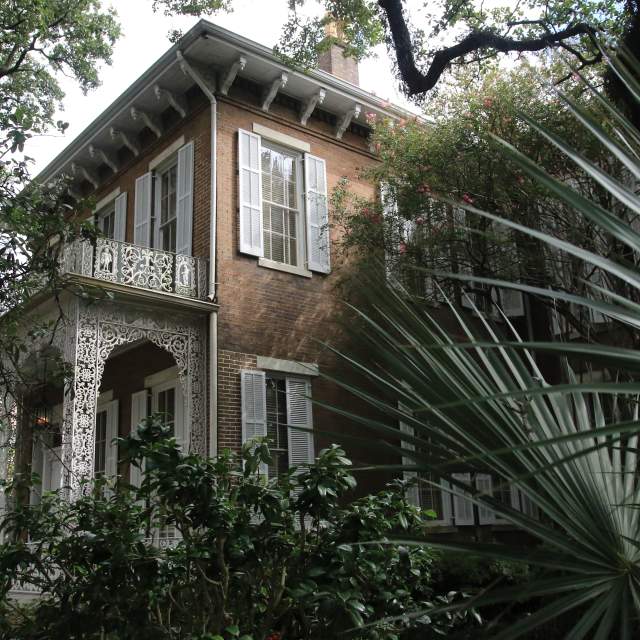 Exterior of the Richards DAR House in Mobile, Alabama
