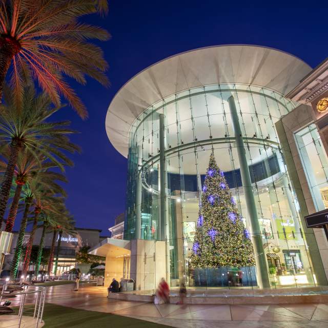 6 Holiday Shopping Tips to Stuff Your Sleigh