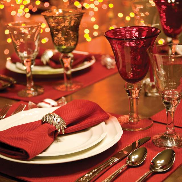 Festive Flavors: Delightful Christmas Dining