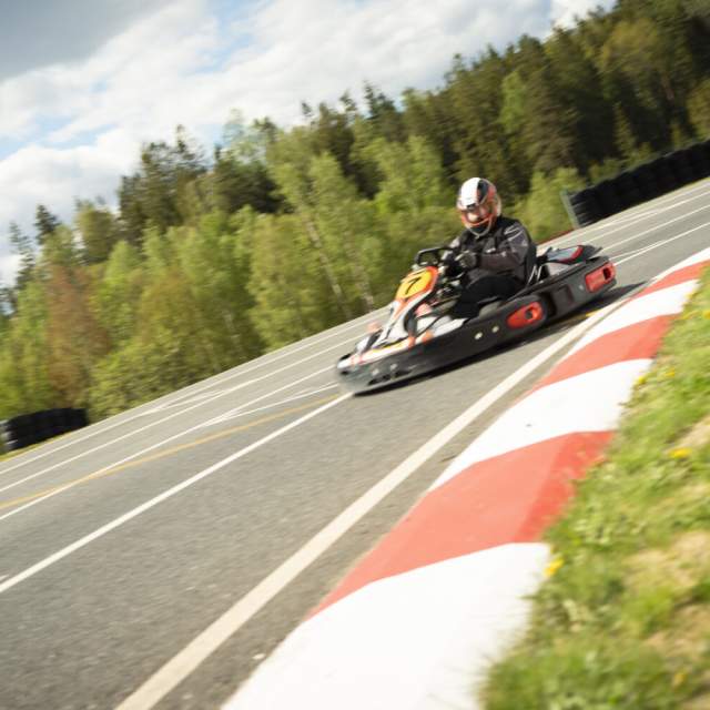 En gokart på banen