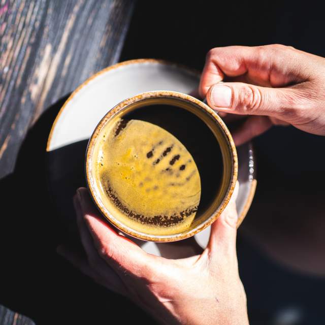 Nærbilde av en kaffekopp