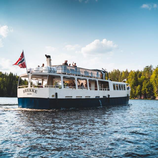 Båt på Haldenkanalen