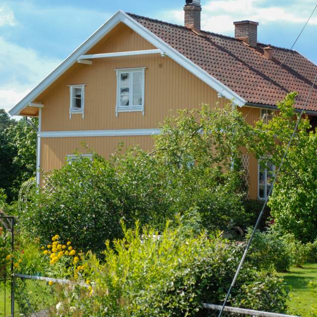 Den gule slusemesterboligen