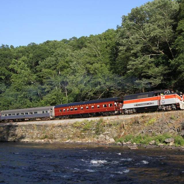 Take a Train Ride Through the Pocono Mountains