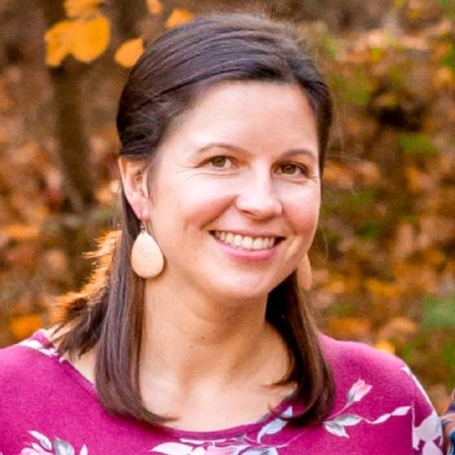 Denise Roias, Human Resource Manager