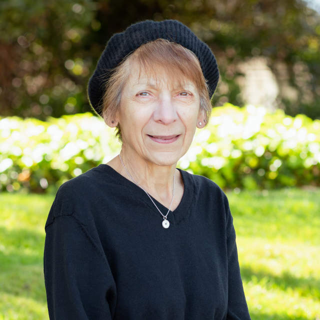 Mary De Rosa Headshot