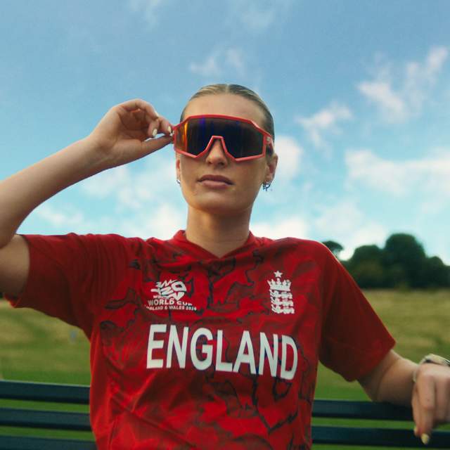Lauren Bell England Cricket Team