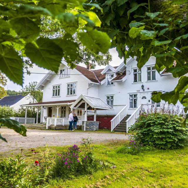 Paulsens Hotell, Lyngdal