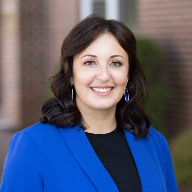 Daniela Owen Headshot