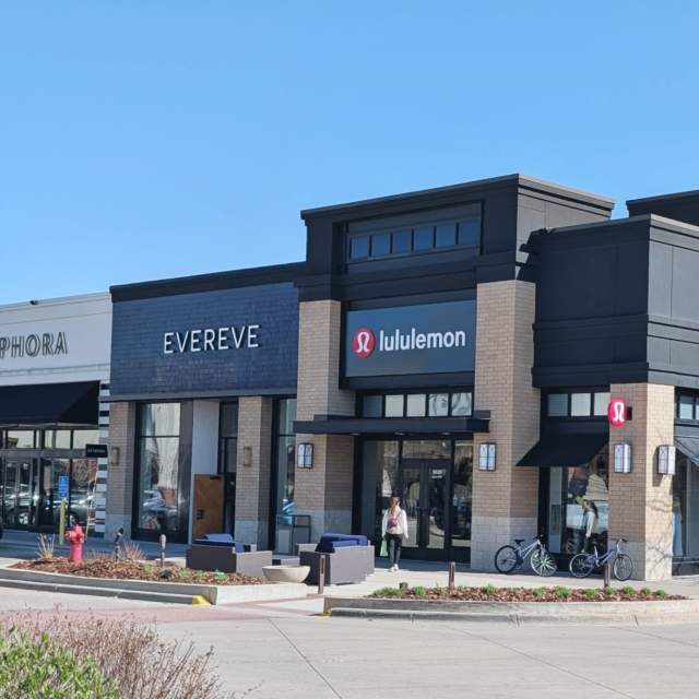 Woodbury Lakes Shopping Stores