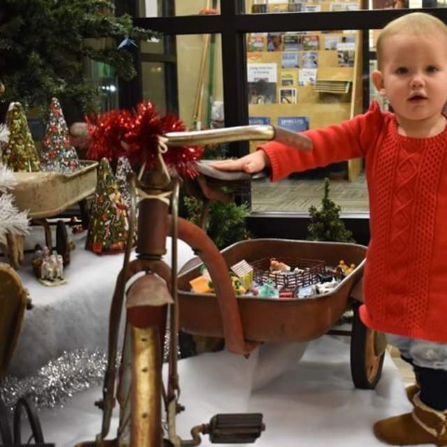 Old-time Christmas Open House at the Pioneer Museum