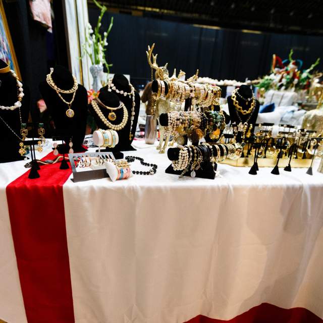 Mistletoe & Moss Holiday Market