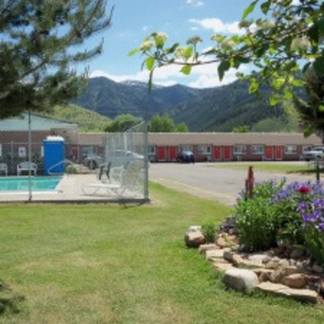 Lazy B Motel