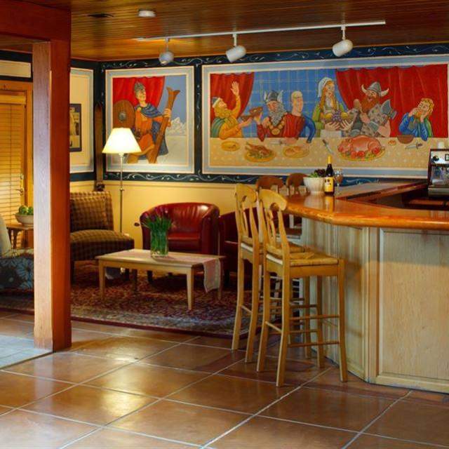 Alpine House Lodge & Cottages