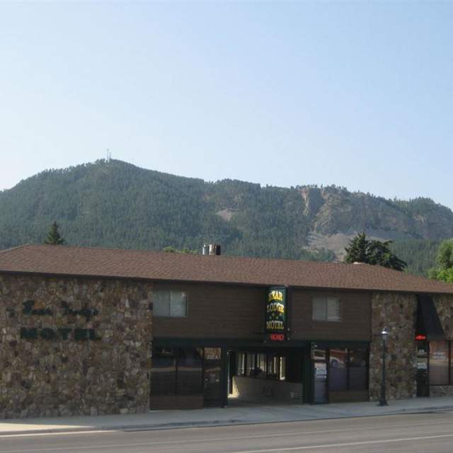 Bear Lodge Motel