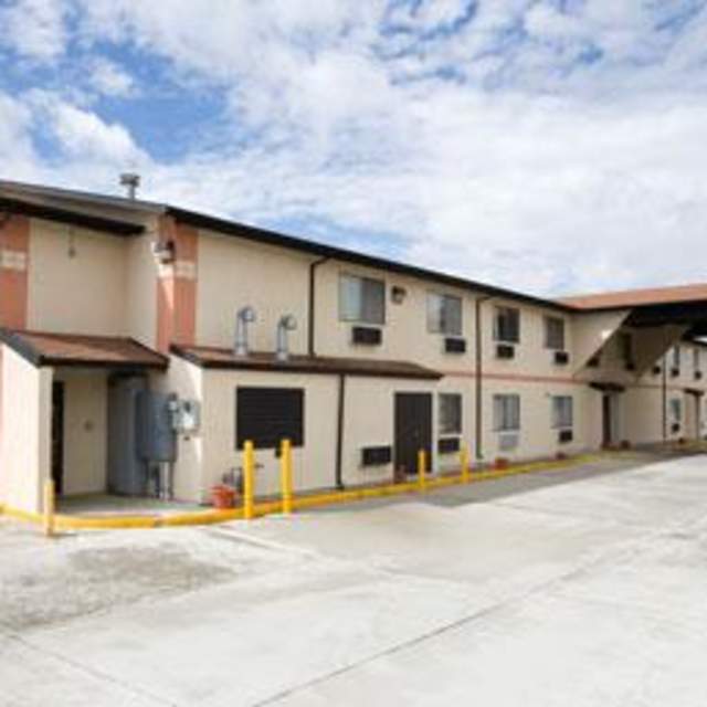 Super 8 Motel