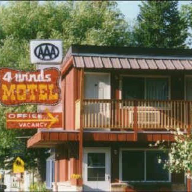 Four Winds Motel