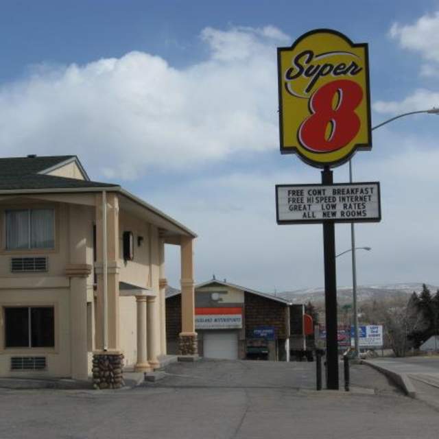 Super 8