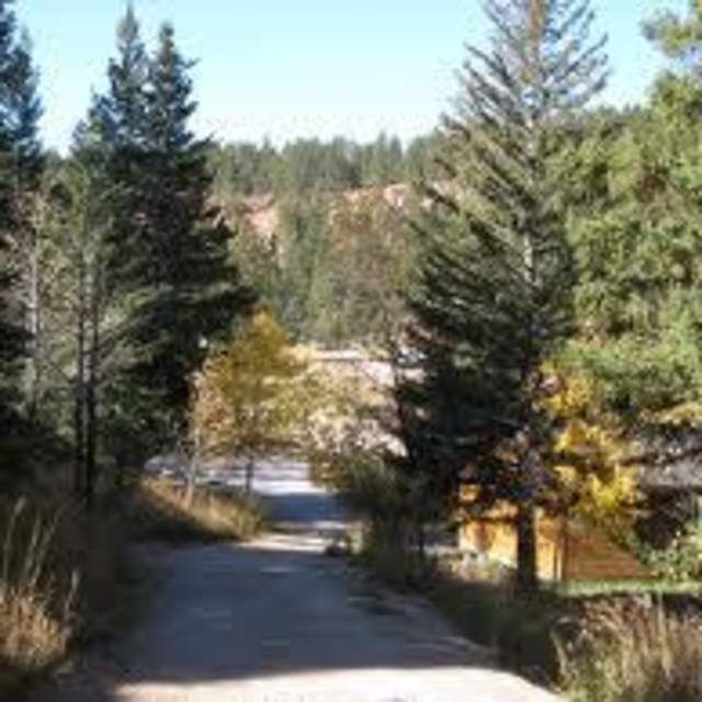 Mallo Camp & Motel
