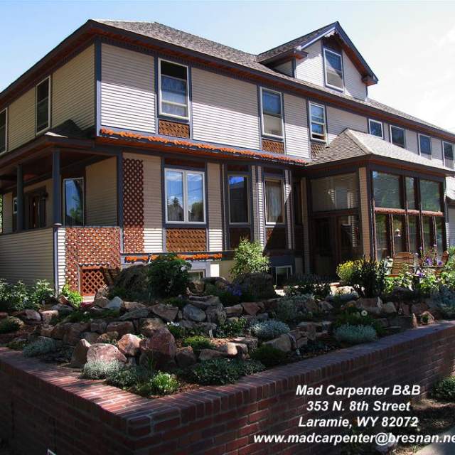 Mad Carpenter Inn