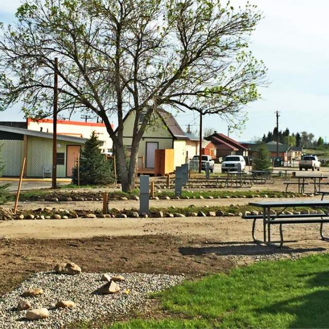 Holiday Lodge, Motel & Campground