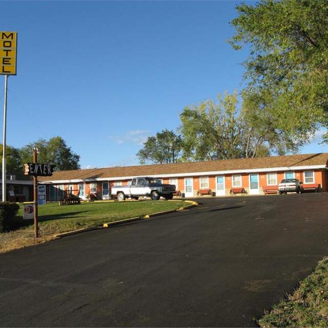 Hilltop Motel