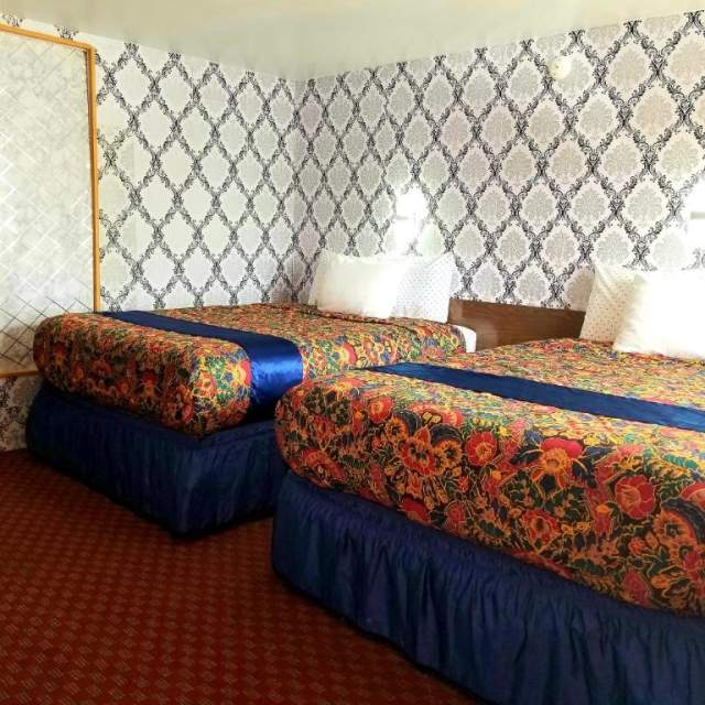 Town House Motor Inn