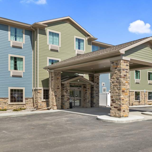 Cobblestone Hotel & Suites- Alpine