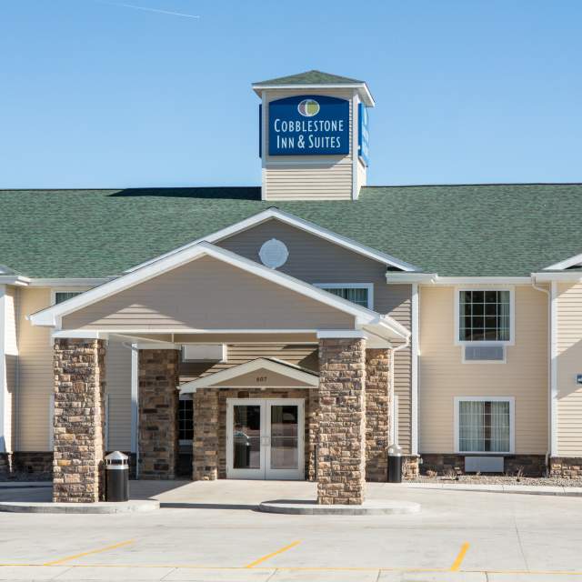 Cobblestone Inn & Suites- Pine Bluffs