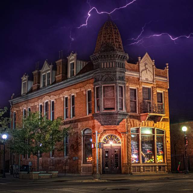 Cheyenne Ghost Tours: Coffins Beneath the Cottonwoods