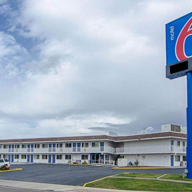Motel 6