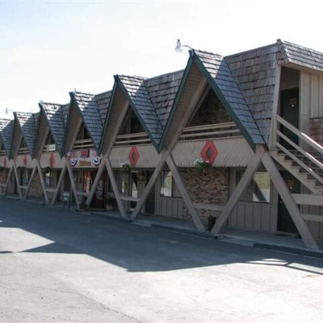 Rocky Mountain Lodge