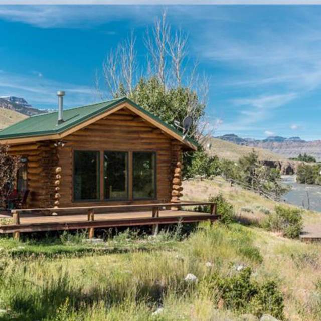 Yellowstone Cutthroat Guest Ranch