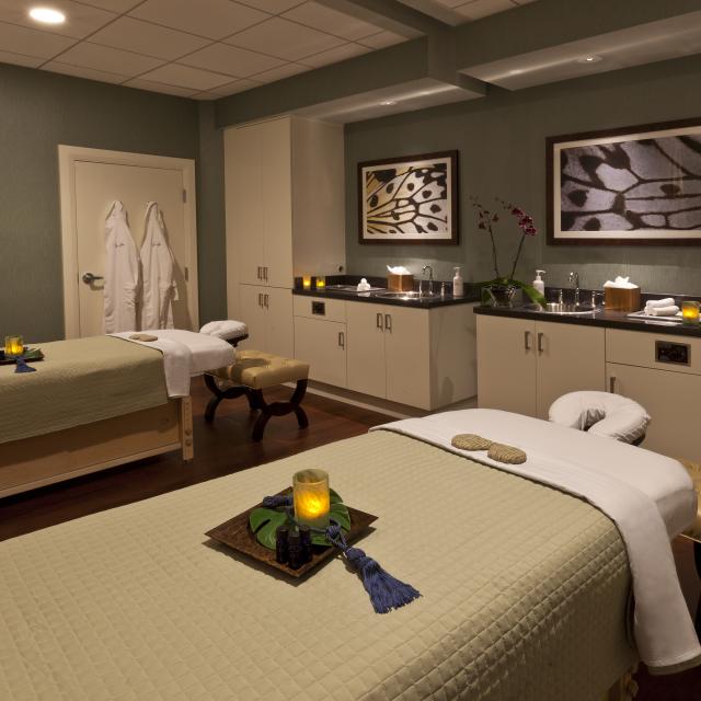 Top of the Palms Spa massage beds