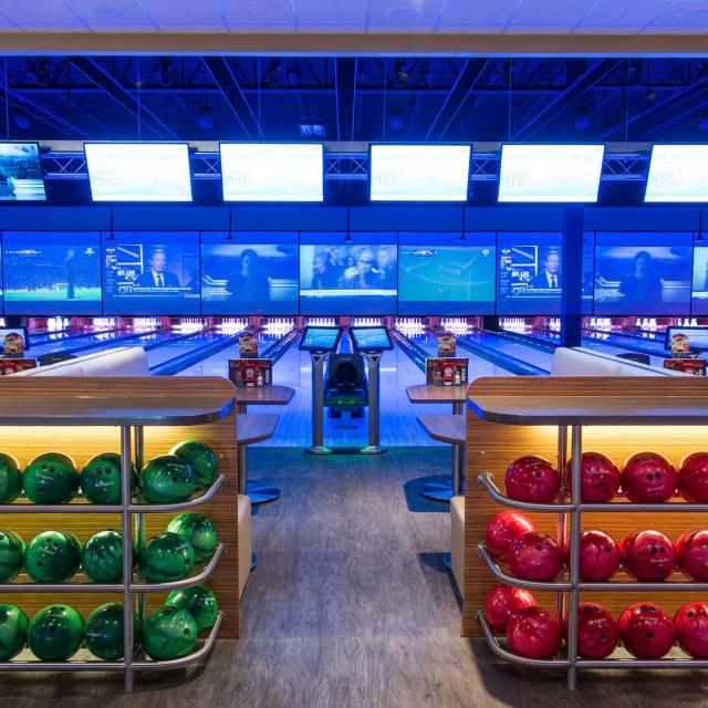 Main Event Orlando bowling balls