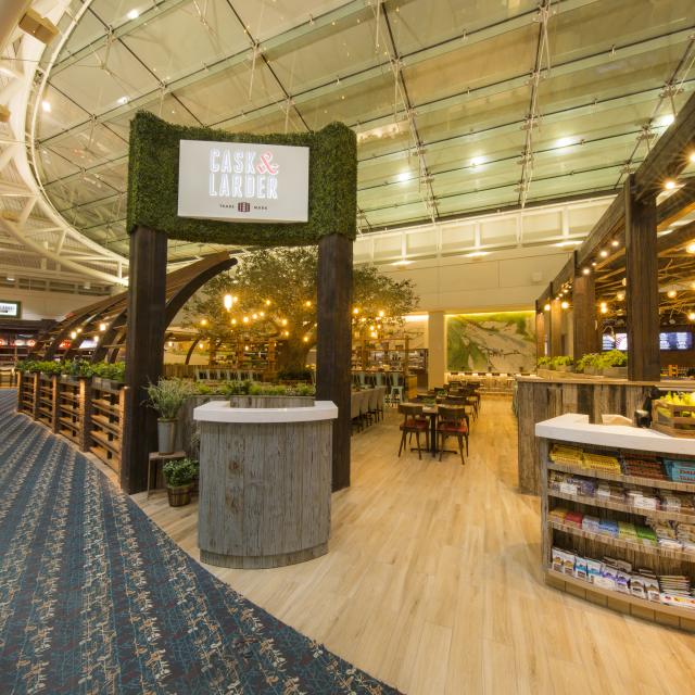 Orlando International Airport - Cask & Larder restaurant