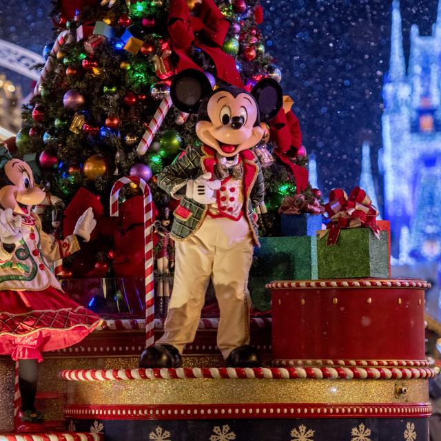 The enchanting holiday parade during Mickey's Very Merry Christmas Party at Magic Kingdom Park transforms Main Street, U.S.A. Santa Claus, gingerbread men, elves, reindeer, toy soldiers and other friends from the North Pole join Mickey Mouse and his pals. Anna, Elsa, Kristoff and Olaf from "Frozen" join in the fun. (Kent Phillips, photographer)