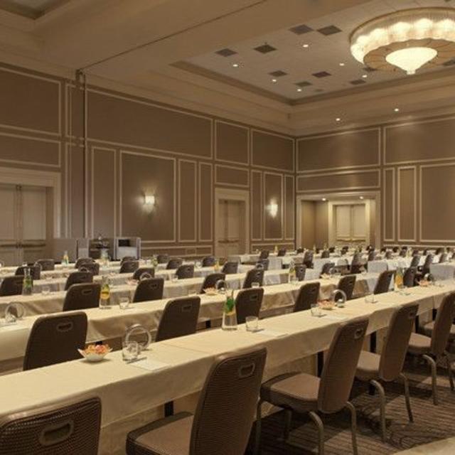 Renaissance Orlando at SeaWorld ballroom setup for a meeting