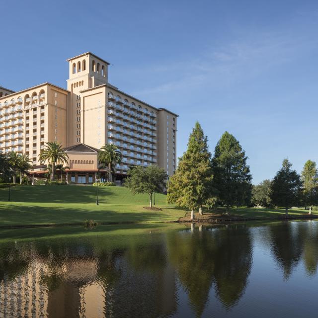 The Ritz-Carlton Orlando, Grande Lakes hotel exterior and water
