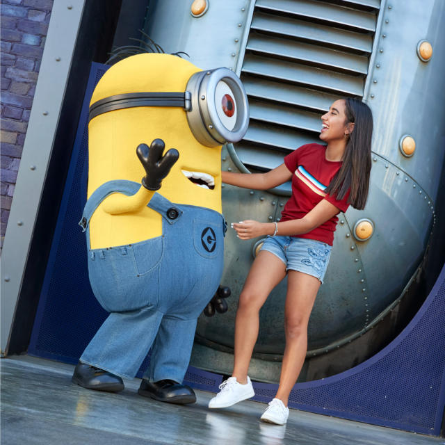 Q2 Win a Trip Sweepstakes Universal Orlando Resort Hogwarts and Minion landing page image sized for desktop