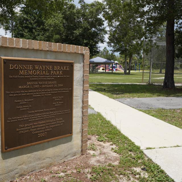park sign