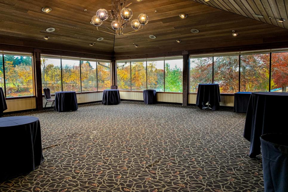 Valley River Inn meeting rooms with river views.