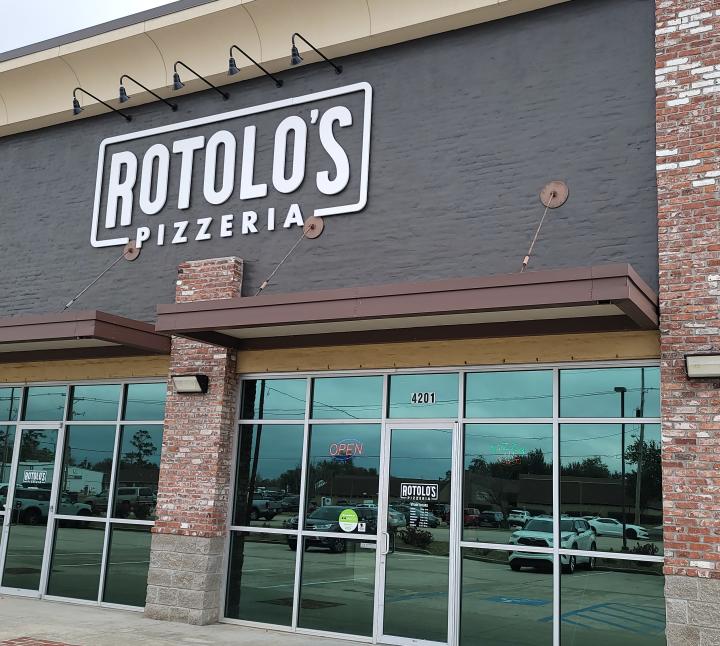 ROFF ORELLO LOCATILLI(ロフ　オレロ　ロカッチィリ) Rotolo's Pizzeria | Lake Charles, LA