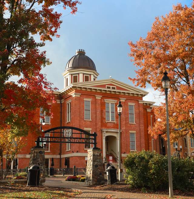 If Meg Ryan Movies Had a Weekend in Woodstock, Illinois