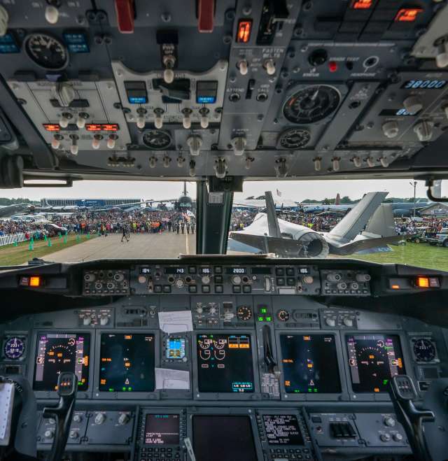 cockpit airplane