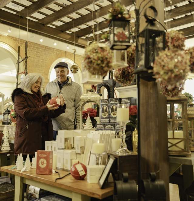 Couple Shopping in Merchants Square