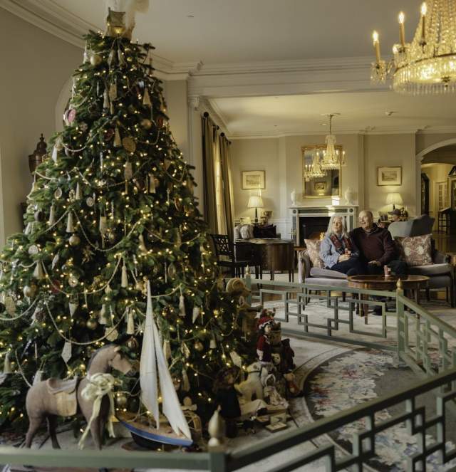 Couple at the Williamsburg Inn during the Holidays