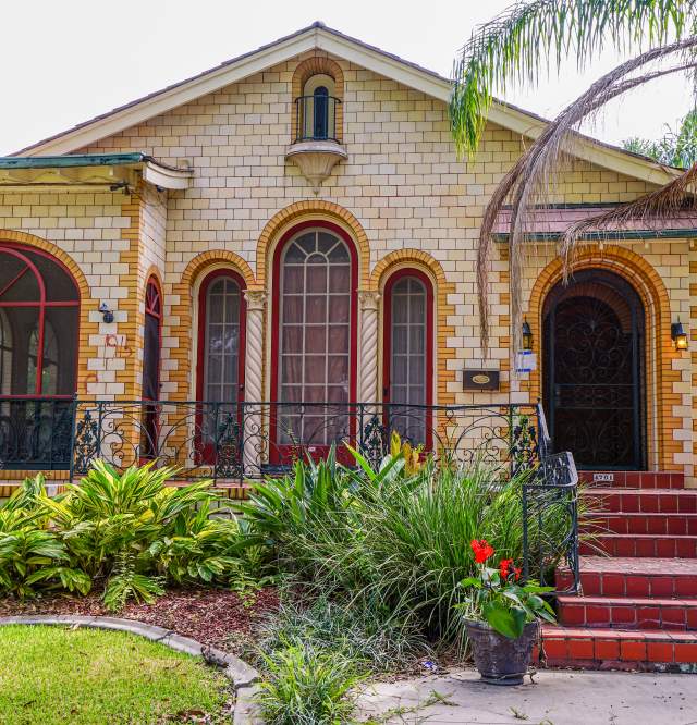 Gentilly Fall Color