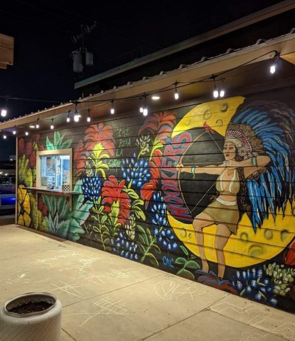 Native-American-Owned Restaurant: Hooker’s Grill